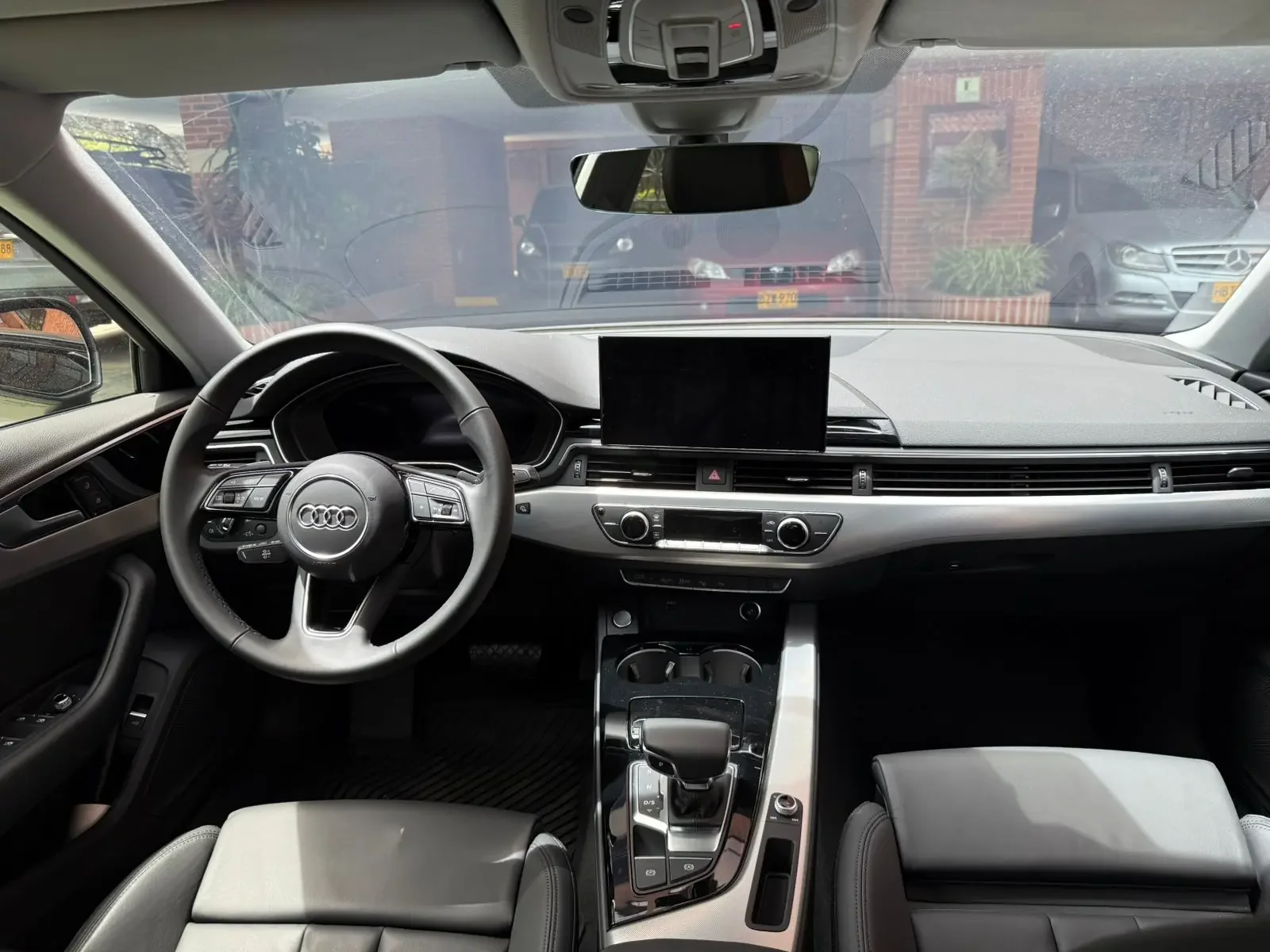 Audi A4 40 TFSI EDITION ONE MHEV 2.0T CUERO TECHO 190HP