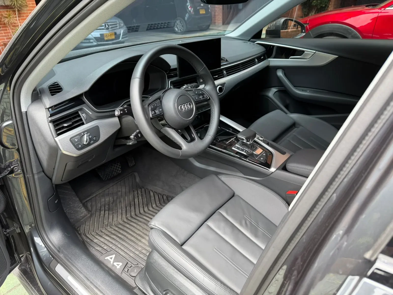 Audi A4 40 TFSI EDITION ONE MHEV 2.0T CUERO TECHO 190HP - Vista 5